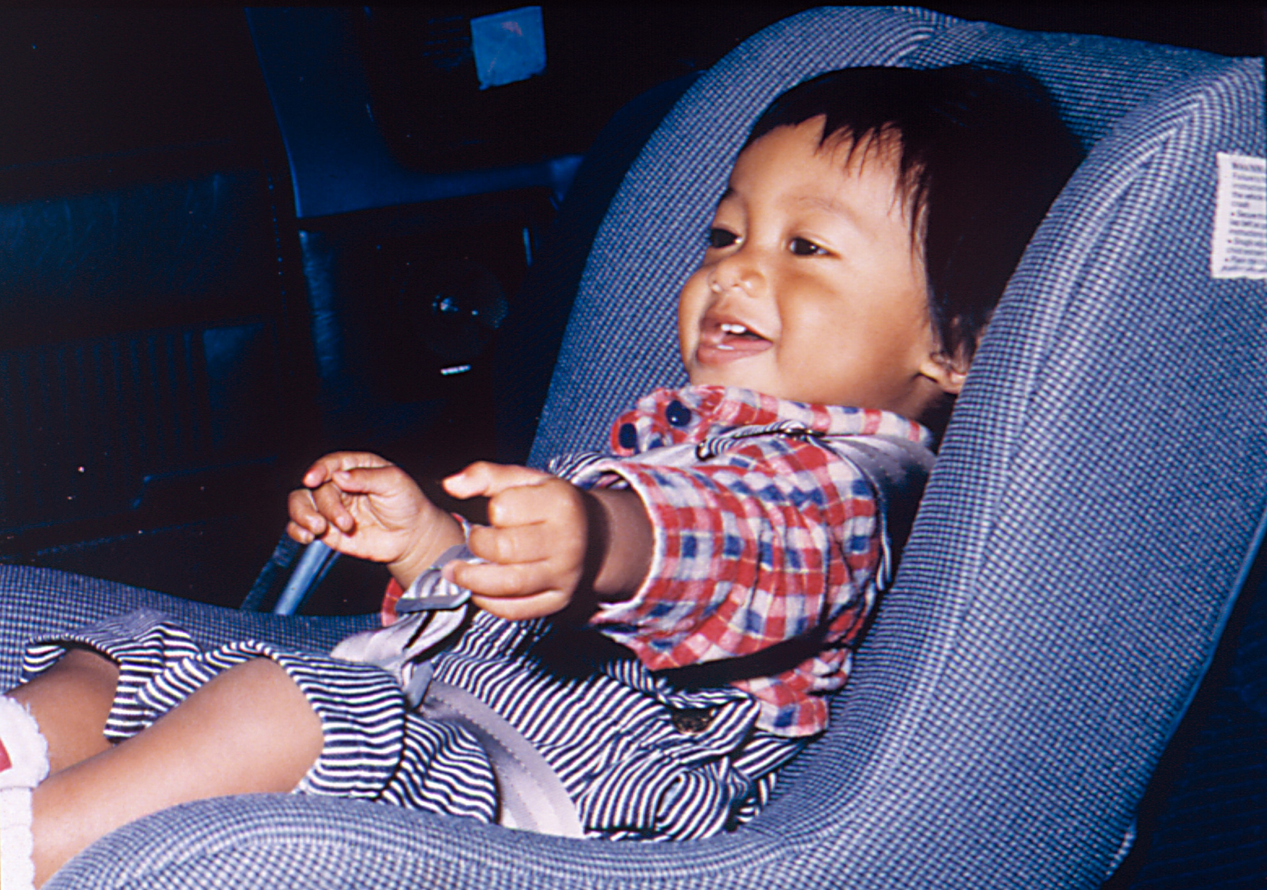 Man Films Toddler Left in Car While Mom Shops 'Can't Believe This