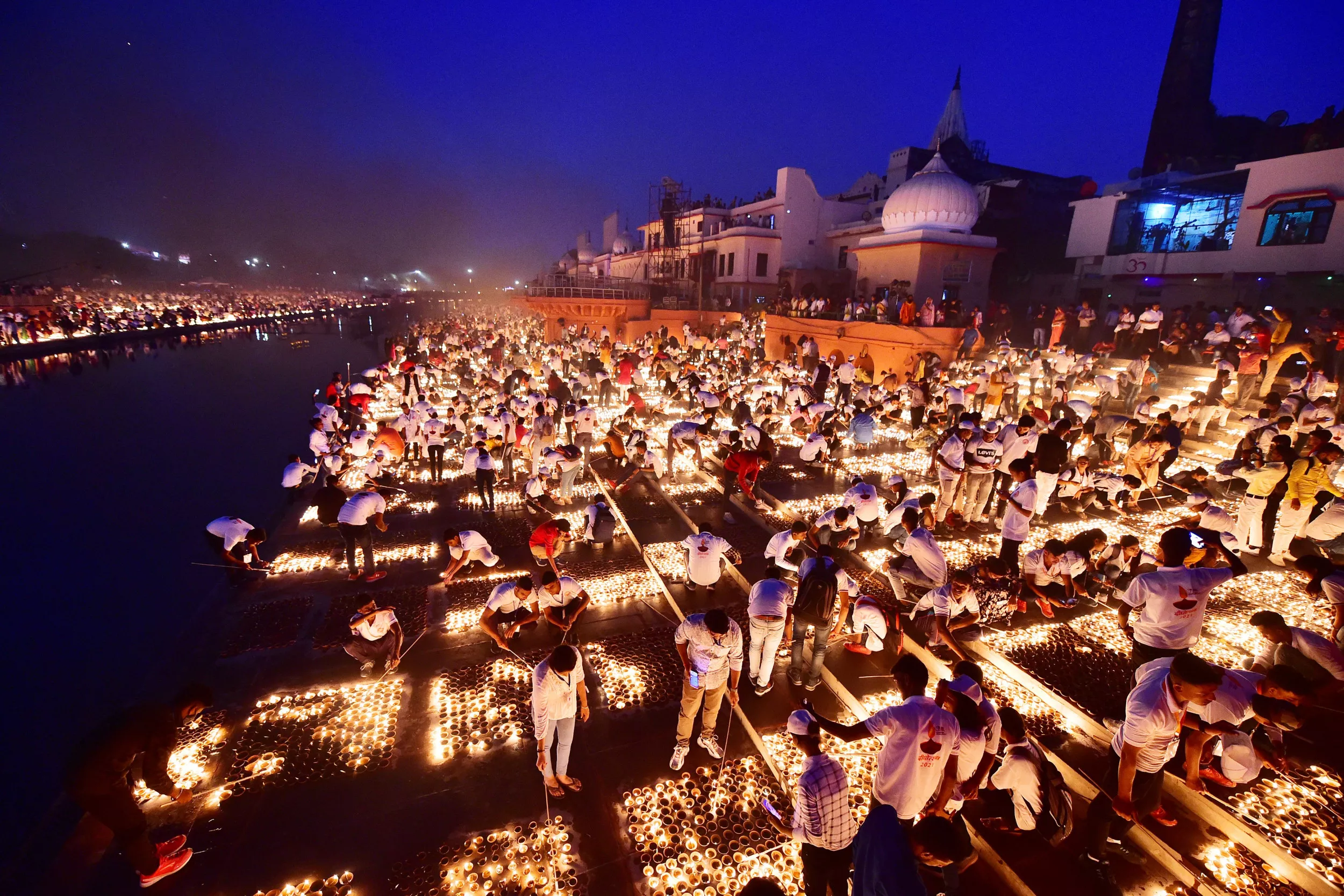 Over 30 Happy Diwali Greetings and Well Wishes for Friends and Family - Vimarsana News