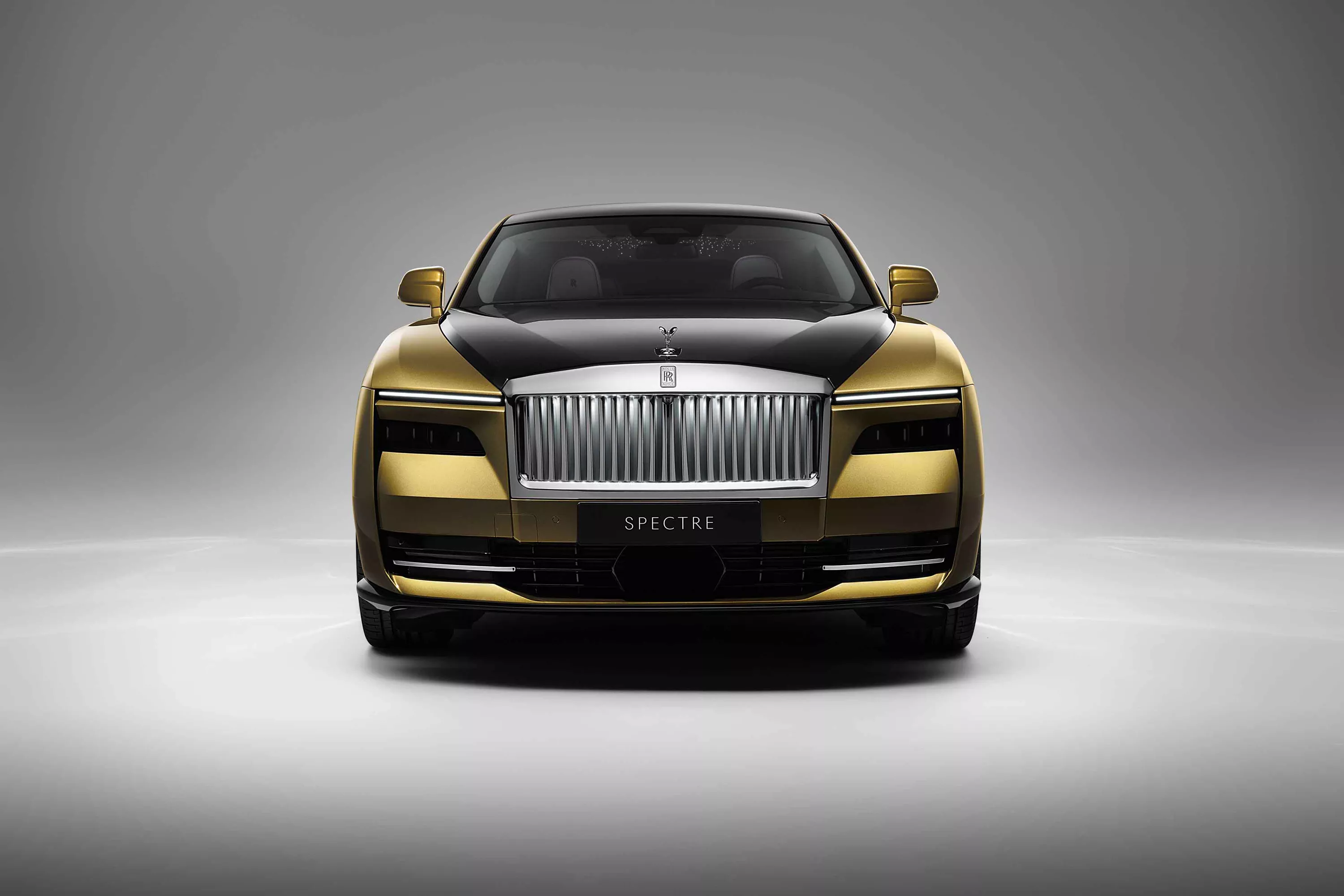 Rolls-Royce Leans Into Its Past for Spectre Inspiration - Vimarsana News