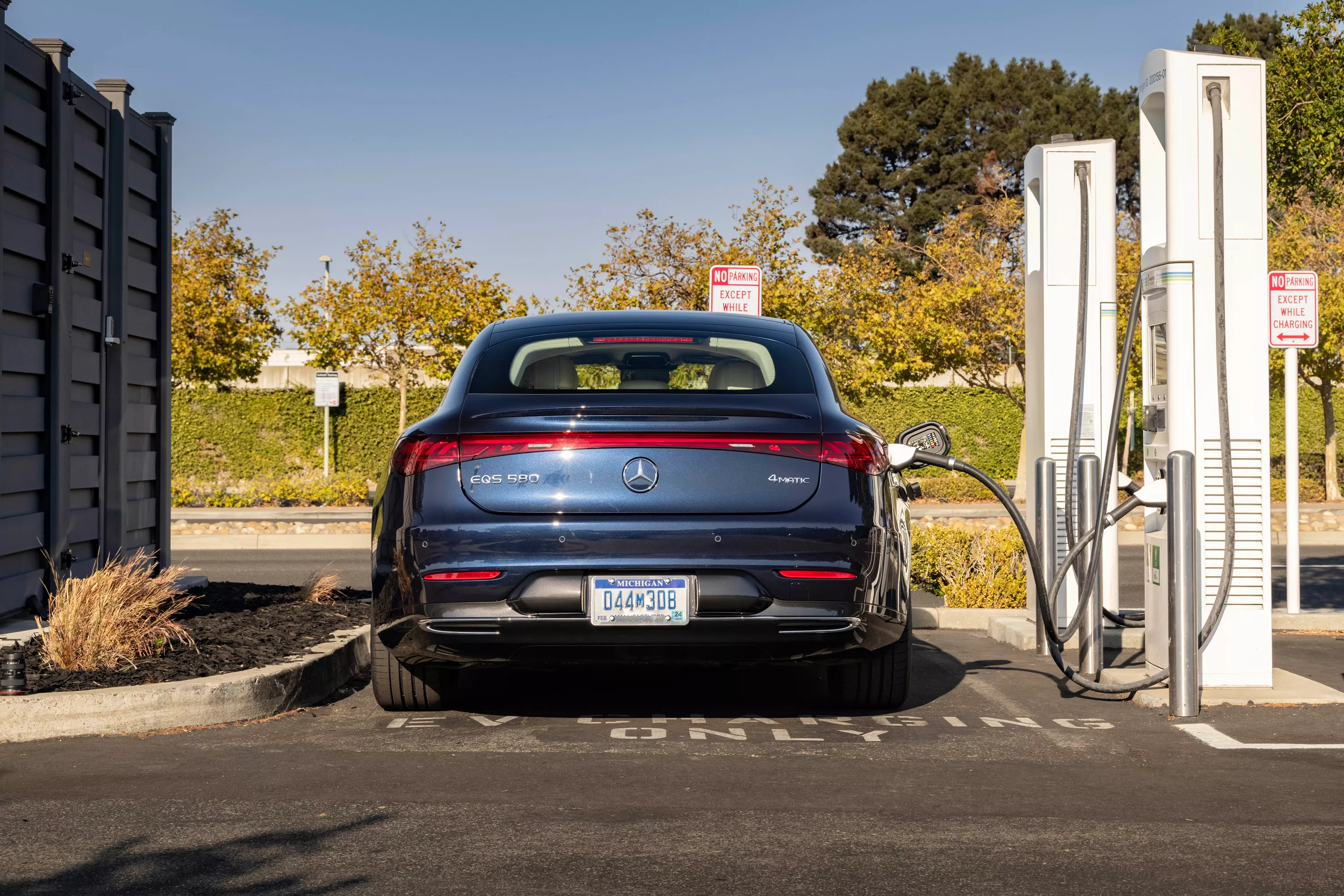 Automakers Say New Electric Car Rules Are Too Restrictive - Vimarsana News