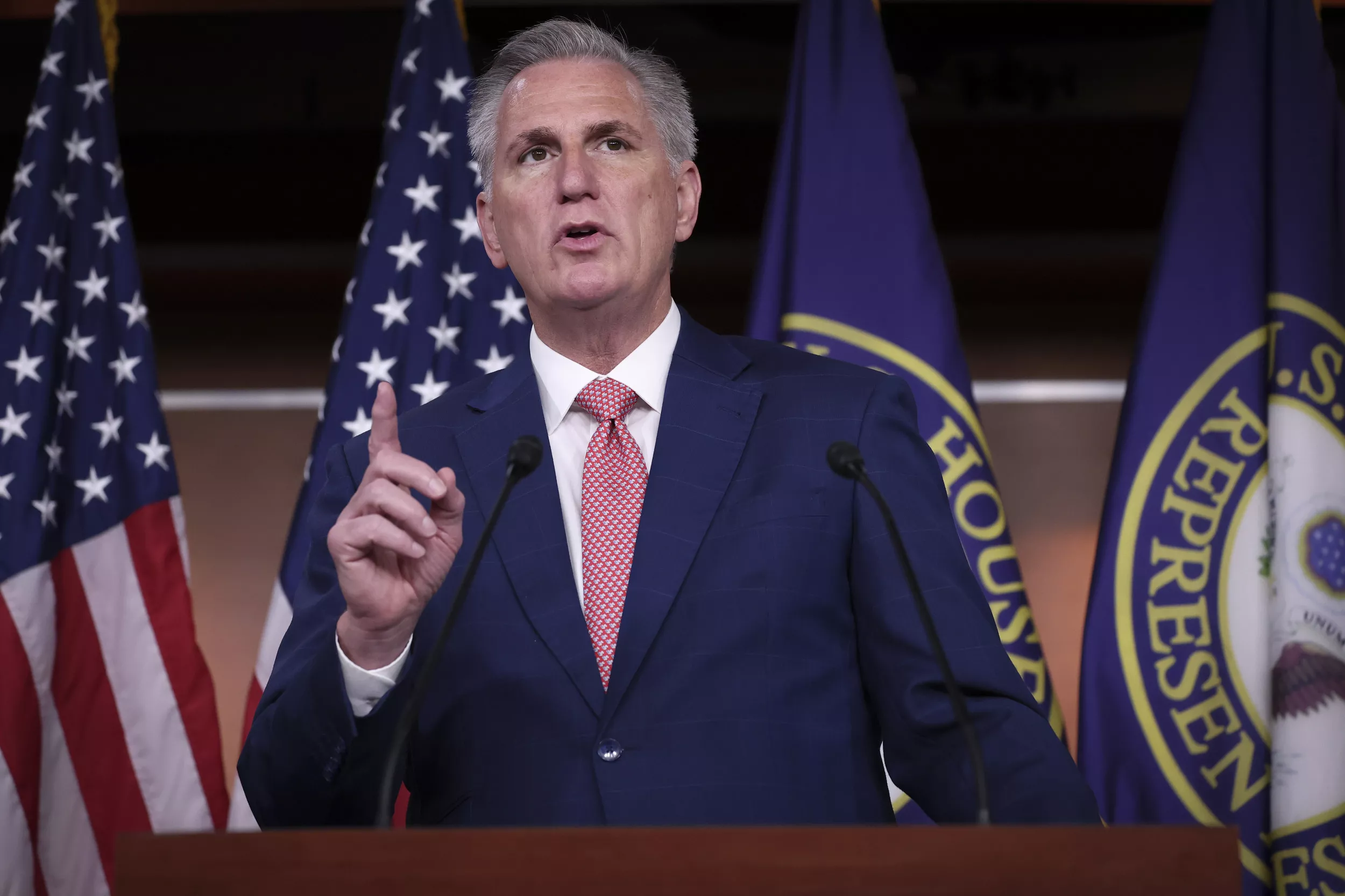 Sweeping Midterm Victory for GOP Could Spark Party Civil War Over Ukraine - Vimarsana News