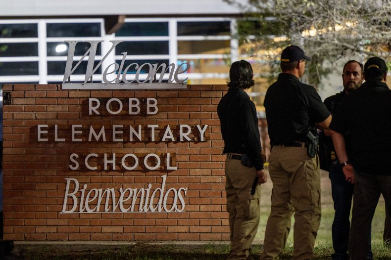 Police in front of Robb Primary School in Uvalde