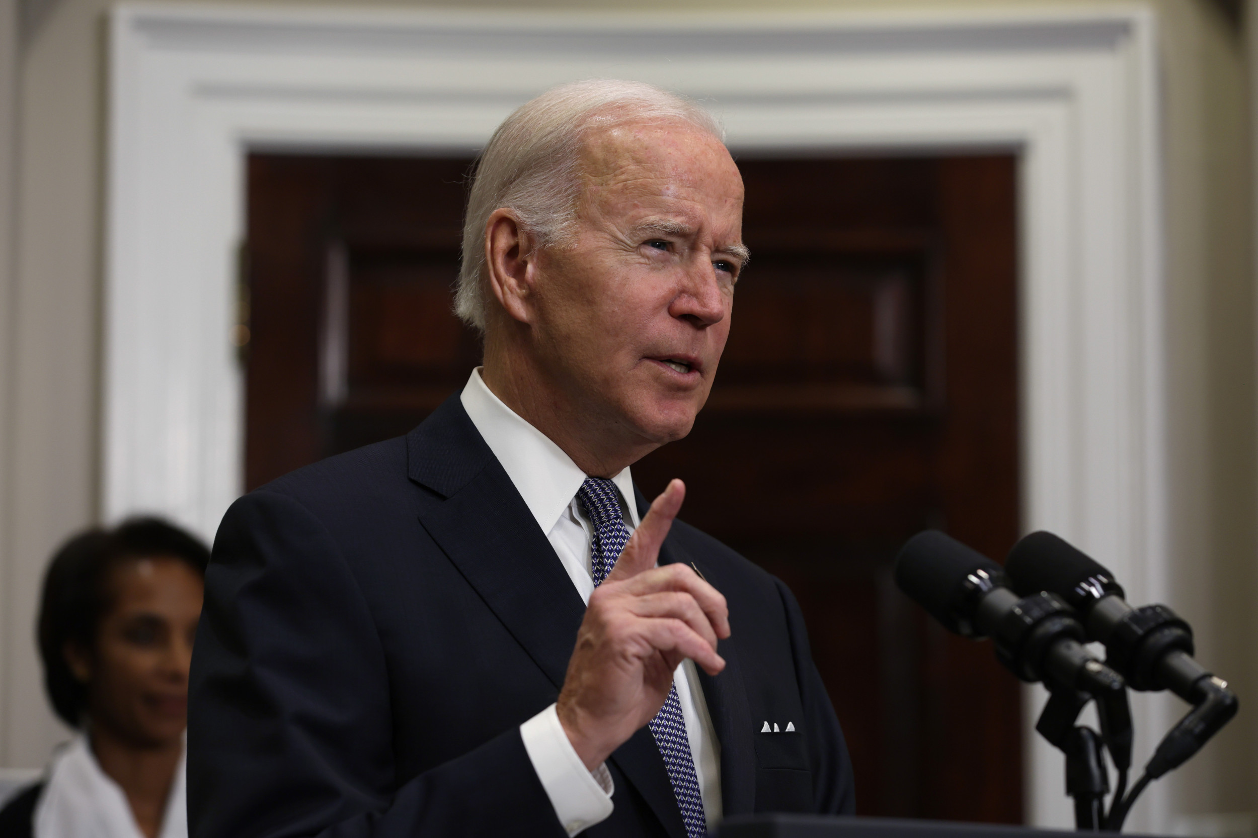 Student Loan Update Biden Touts TrumpNominated SCOTUS Justice on His Side