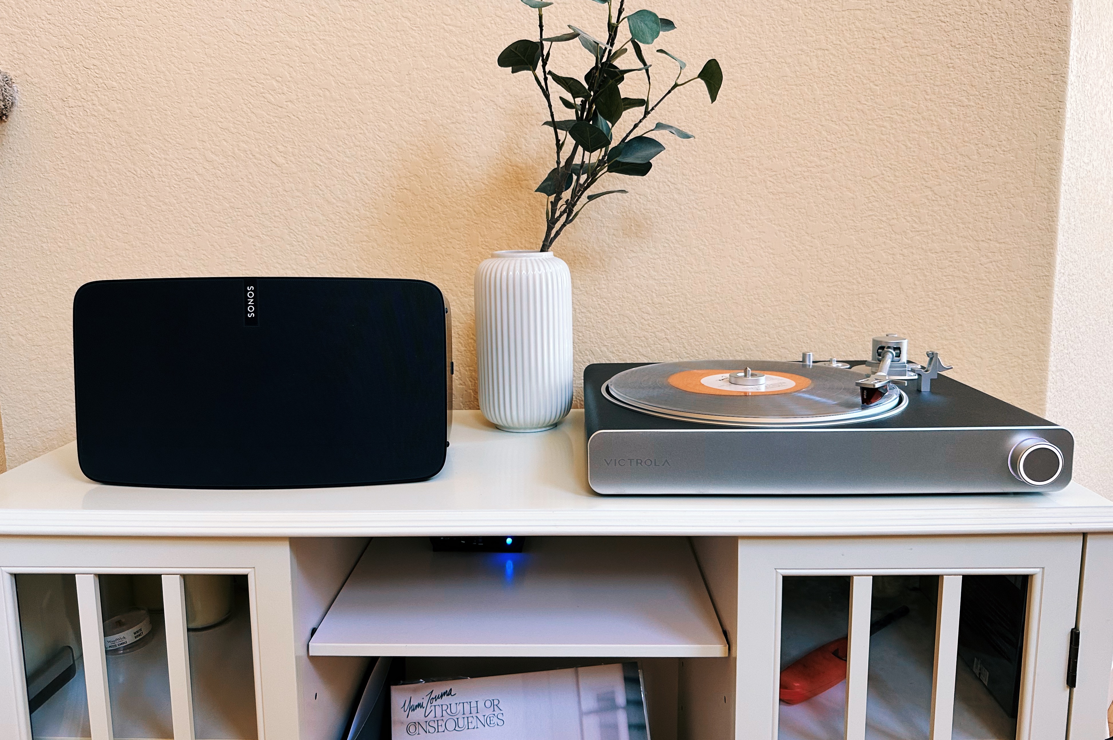 Victrola Stream Is a Wireless Turntable Made for Sonos