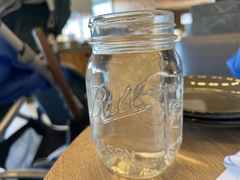 Mason Jar met water