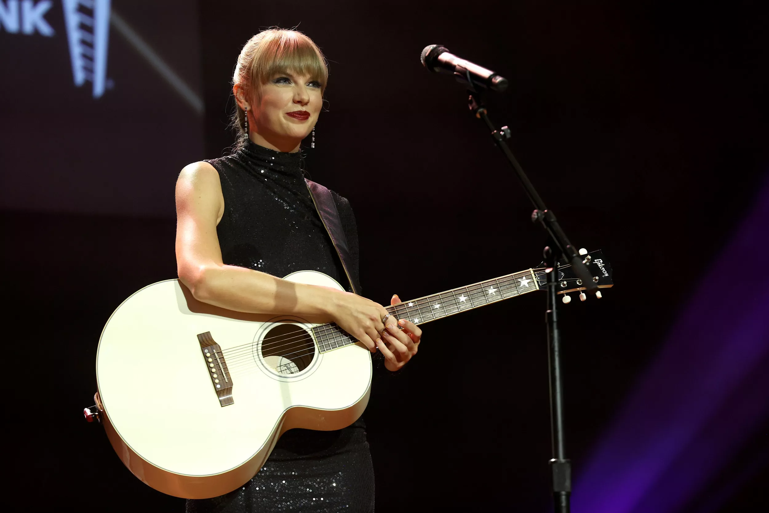 All of the Taylor Swift 'Bejeweled' Music Video Easter Eggs and Cast - Vimarsana News