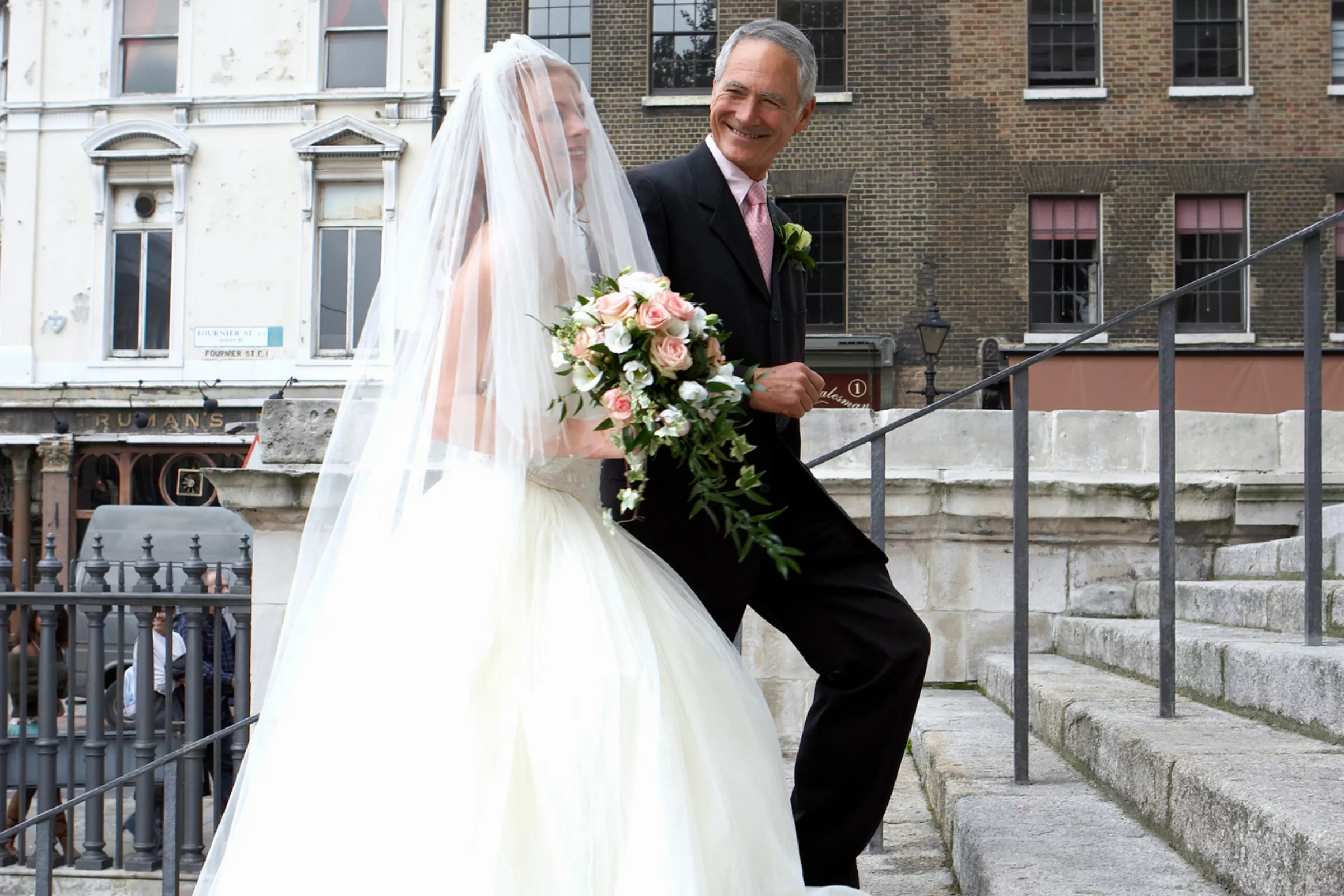 Father of Bride Slammed for Threatening to Leave Wedding Over Guest List - Vimarsana News