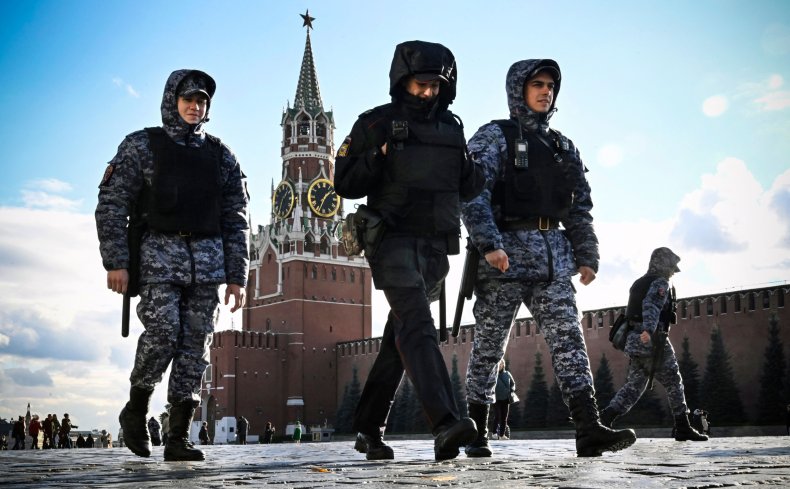 Cảnh sát và Vệ binh Quốc gia Nga