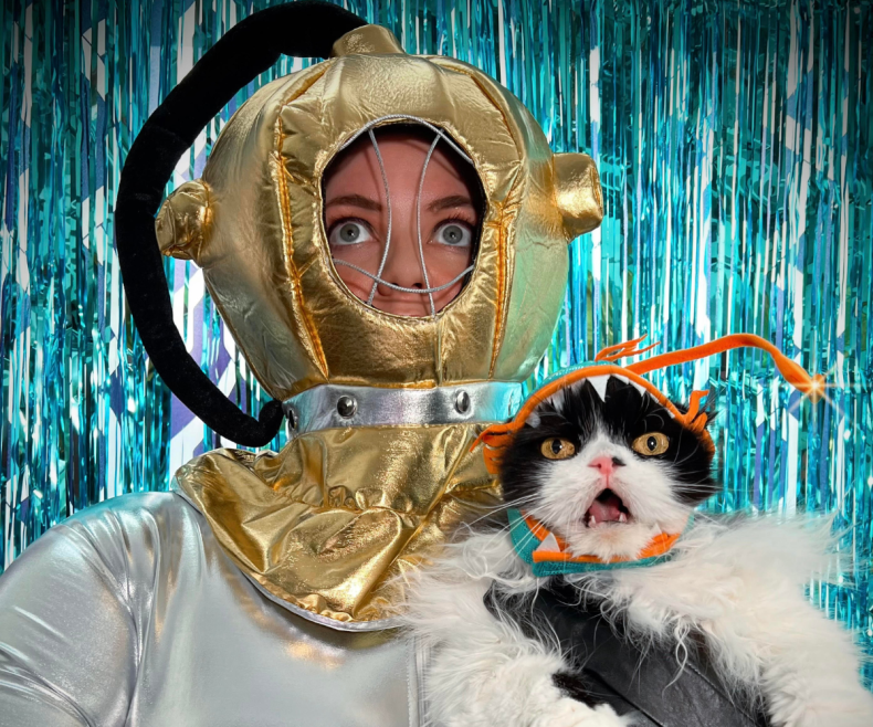 Amber and Harley's deep sea diver photoshoot