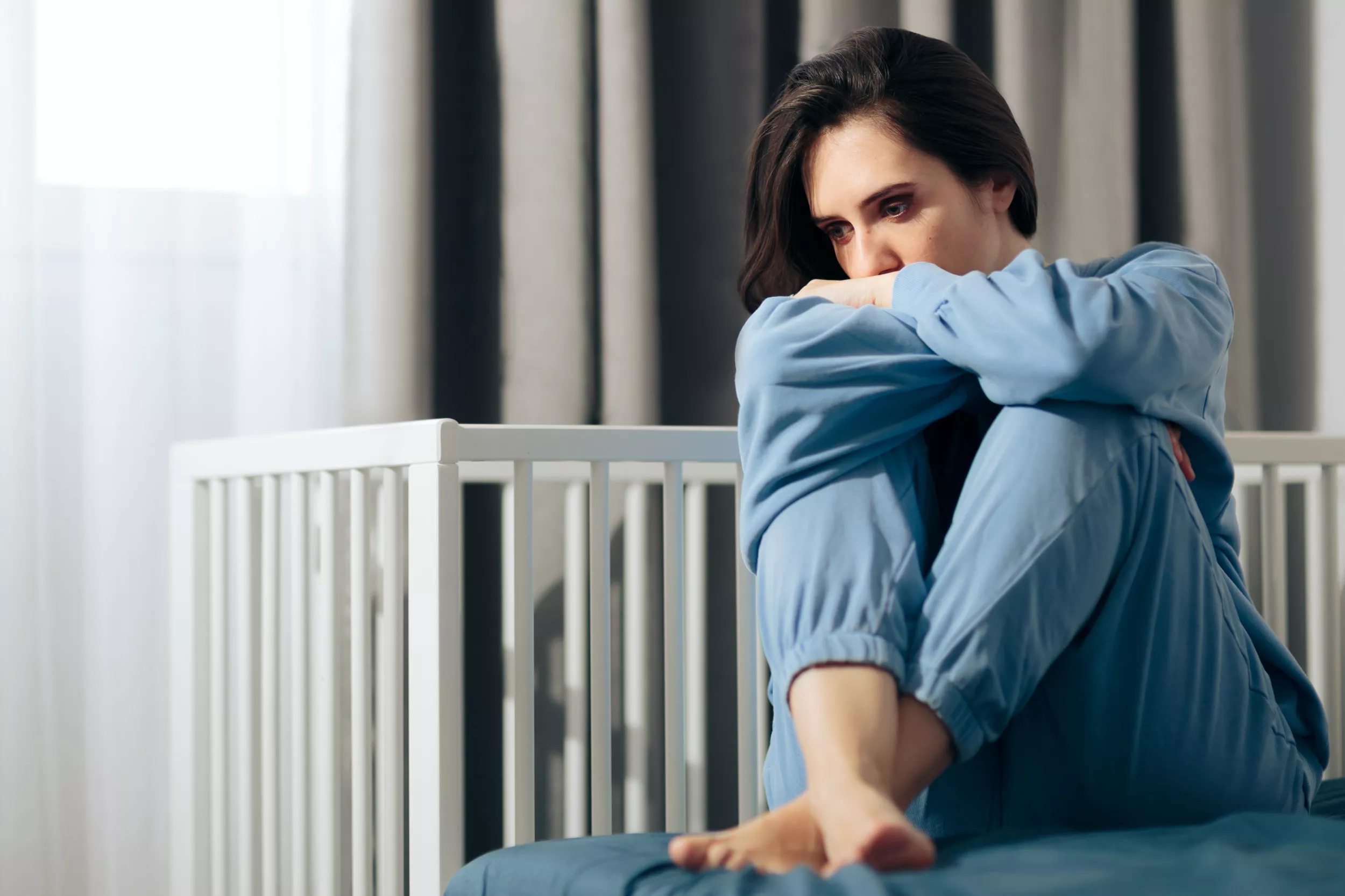 Woman Kicking Out Her Grieving Sister to Prioritize Her Foster Kid Backed - Vimarsana News