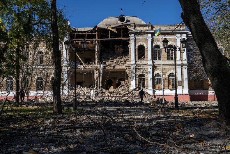 Ukrainian school destroyed by Russian air raid