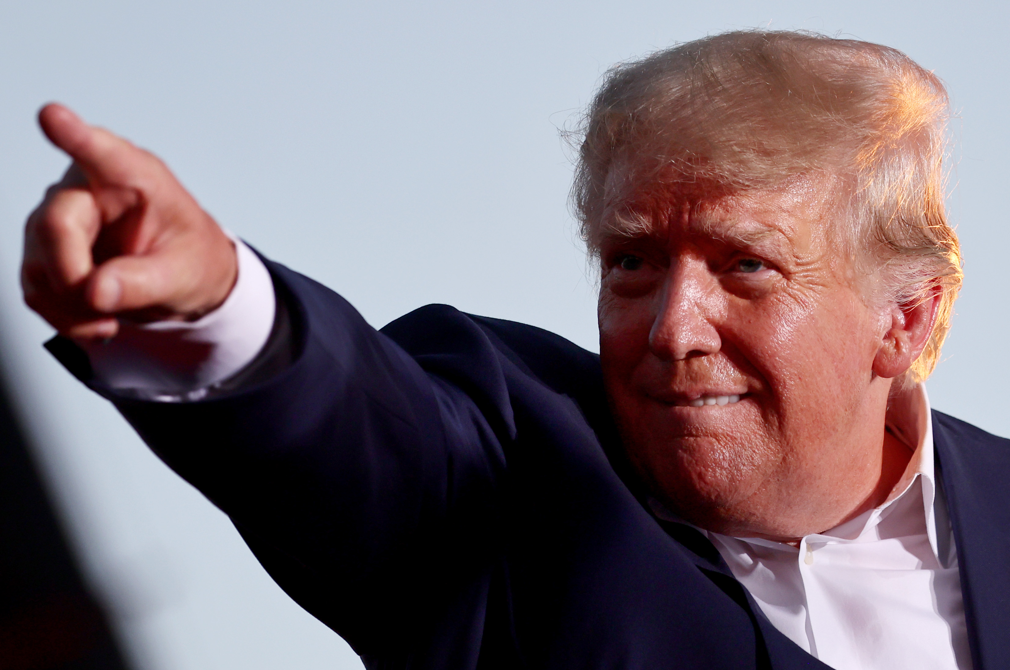 Trump Bemoans Swaying Teleprompters as MAGA World Pans Biden for Using Them