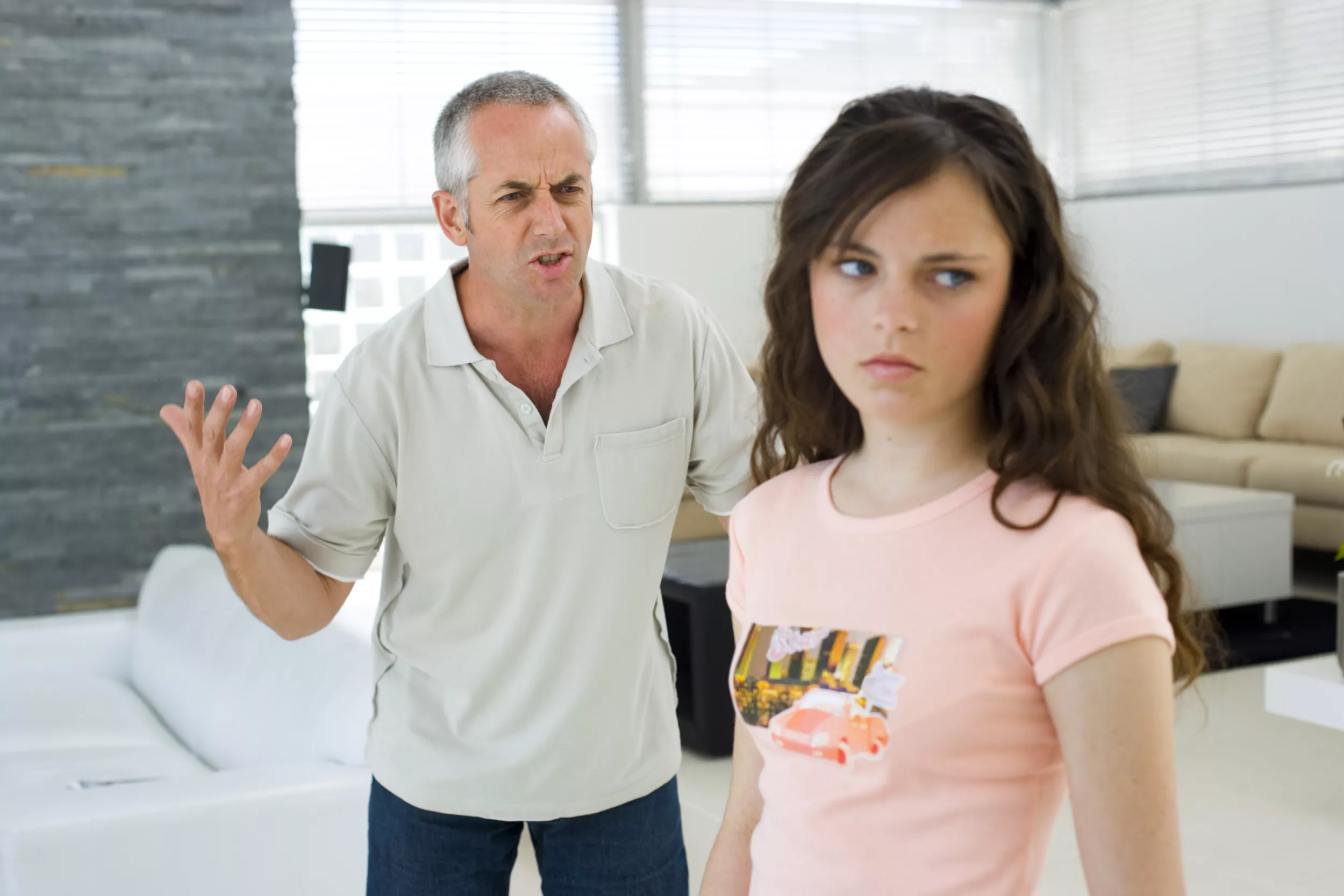 Dad Dragged for 'Punishing' Daughter After She Appeared to Go Missing - Vimarsana News