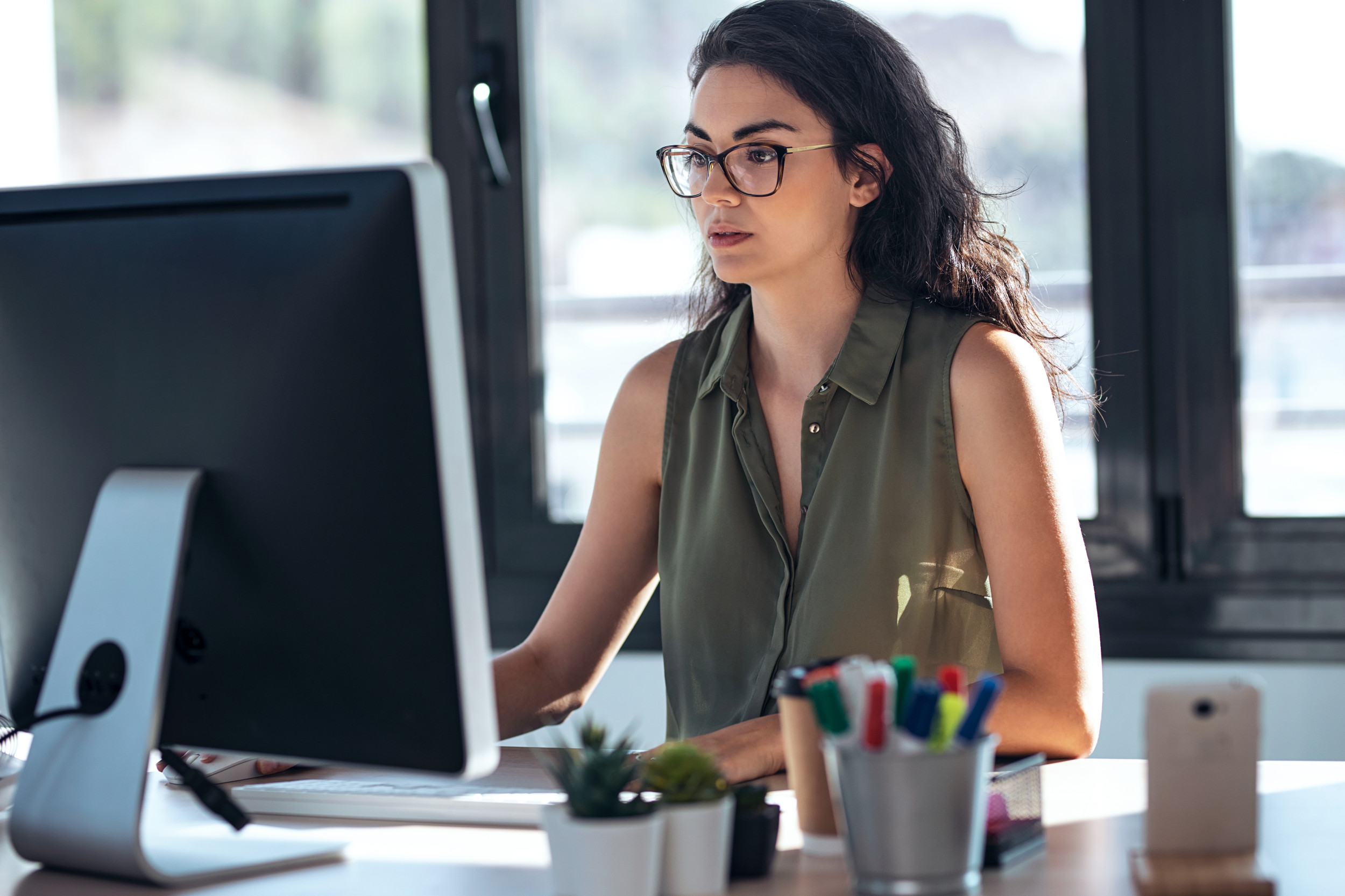 Woman Backed for Continuing to Work Whilst Colleague Was Having a Seizure