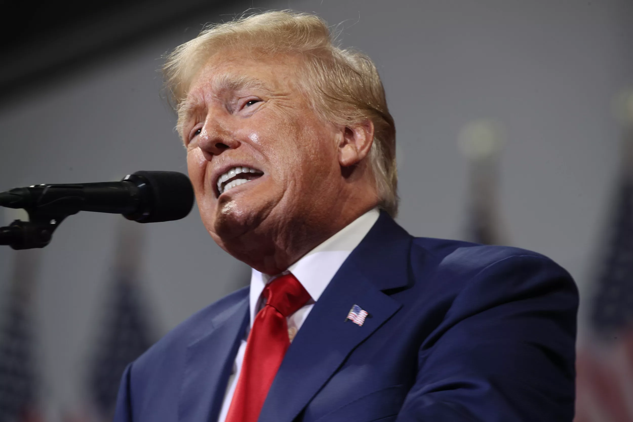 Dr. Oz Rally Sees 'Half the Crowd' Leave as Trump Still Speaking: Reporter - Vimarsana News