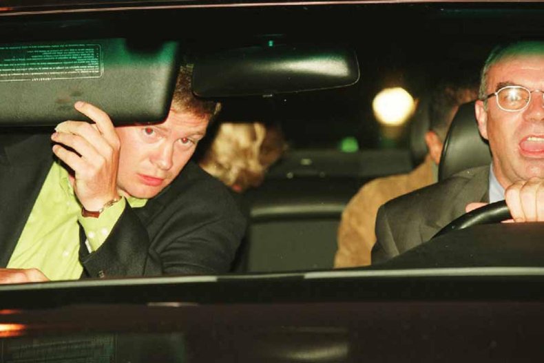 Que se passe-t-il immédiatement après la fin de la saison 5 2 La princesse Diana et Dodi avant un accident de voiture