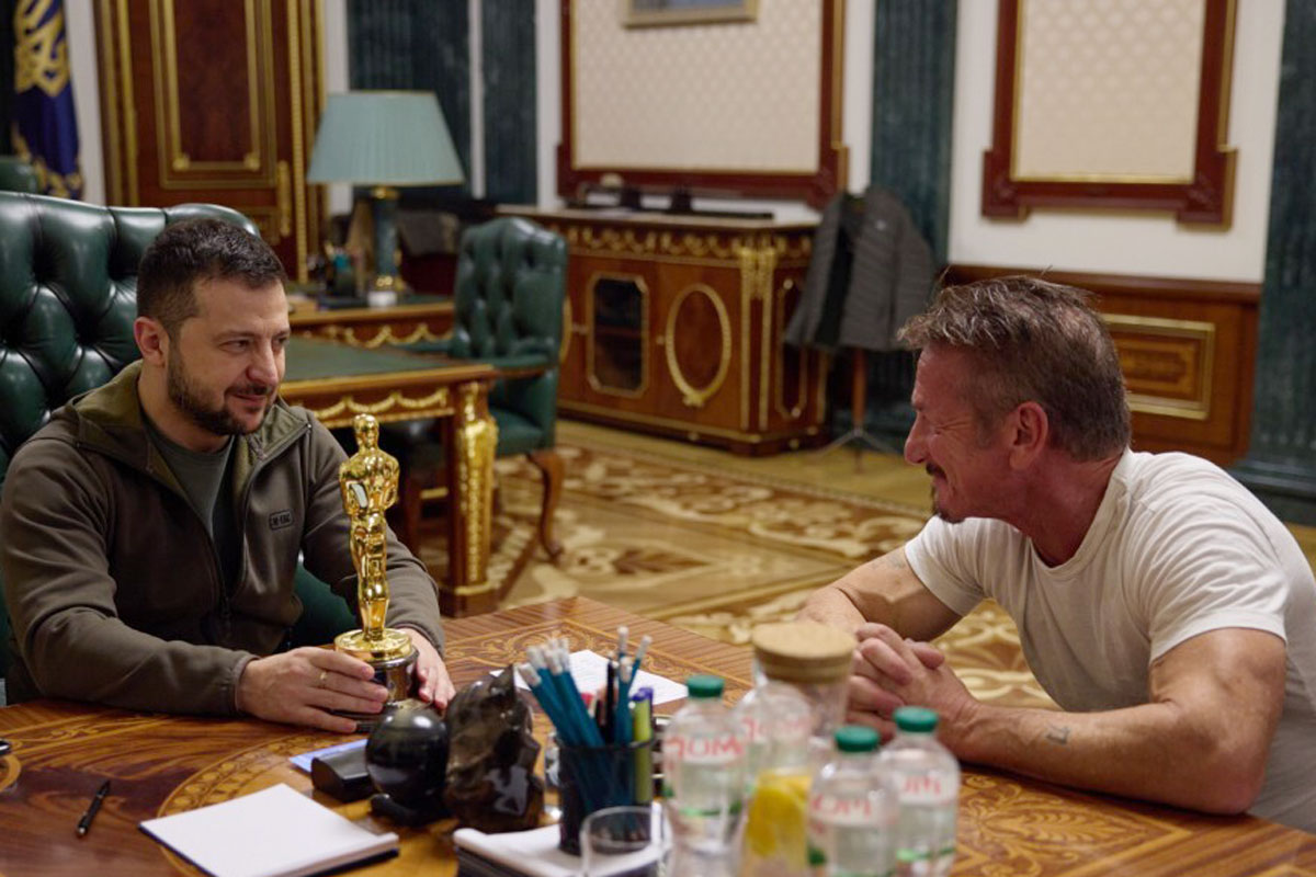 Sean Penn's Oscar Gift to Zelensky, Ukraine Divides Fans: 'It's Cringe