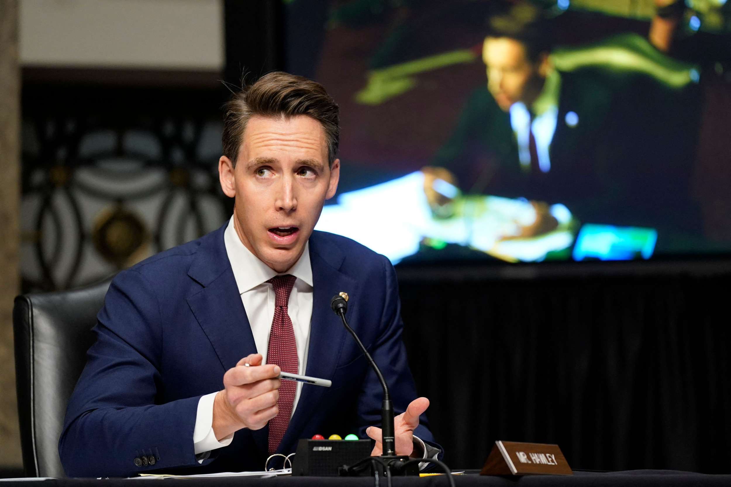 Josh Hawley Declares Death Of Gop After Midterm Time To Bury It Newsweek 