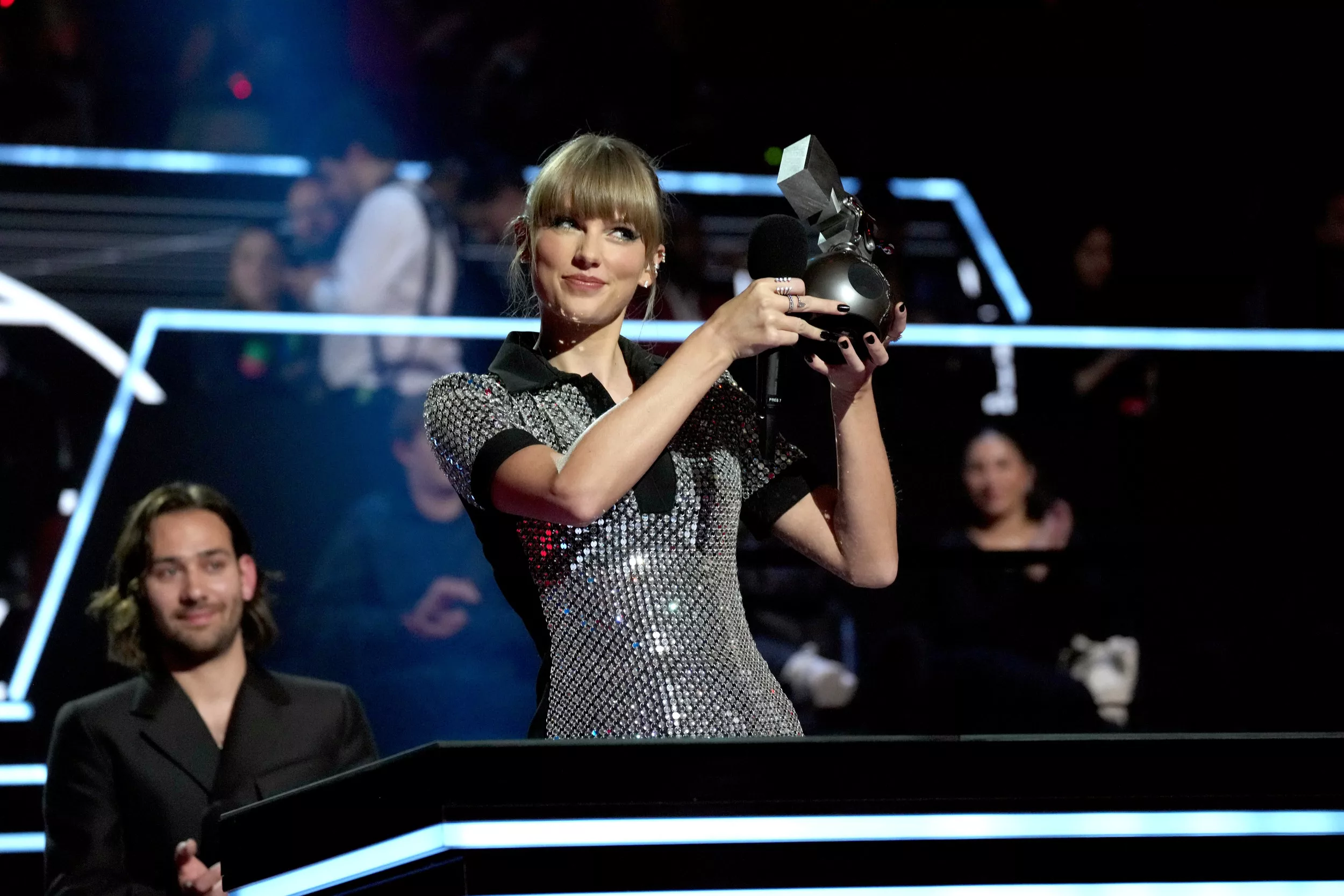 MTV EMAs 2022 Winners List: Biggest Wins and Losses - Vimarsana News