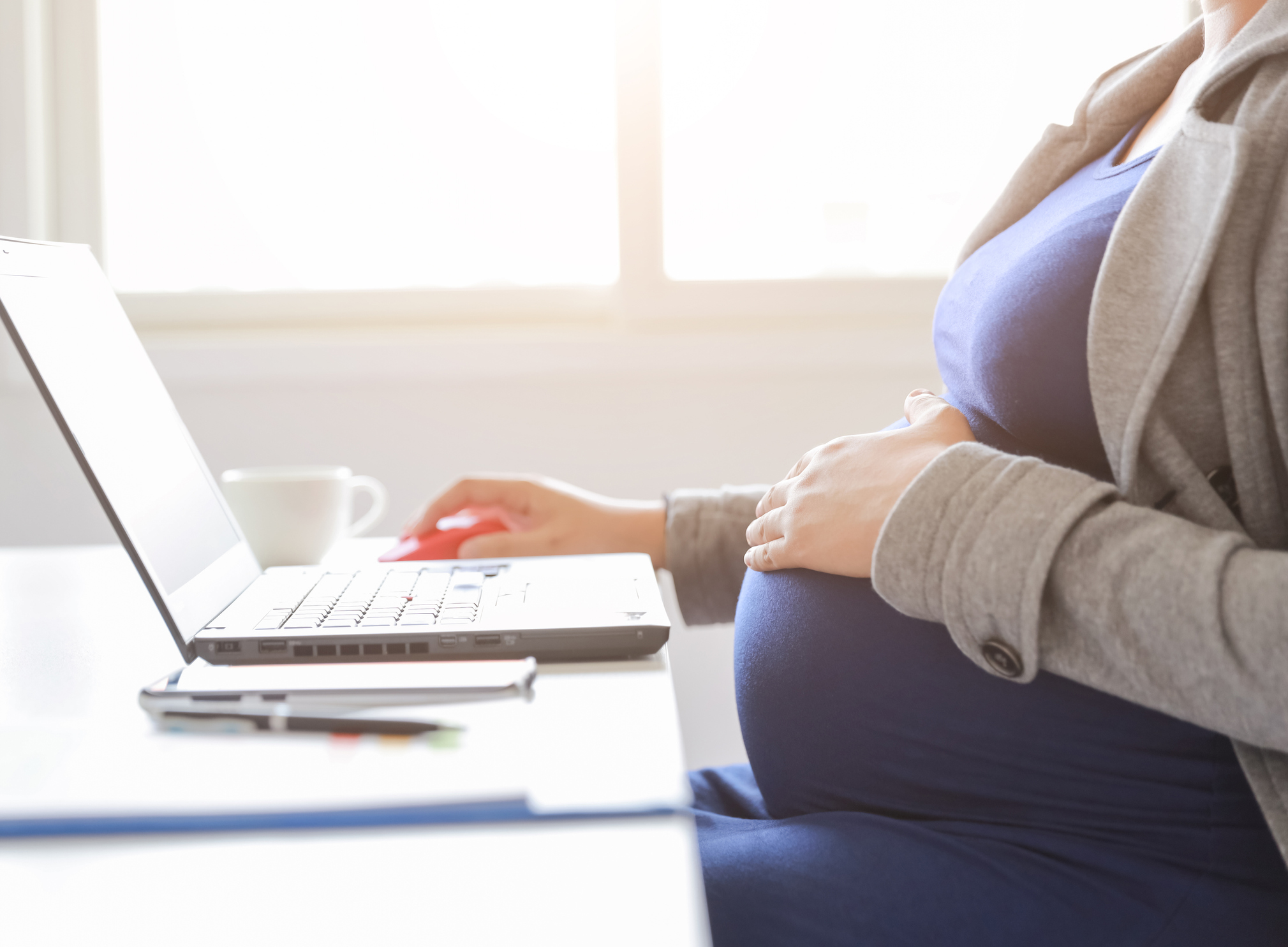 Child-Free Woman Comparing Maternity Leave to Vacation Time Slammed