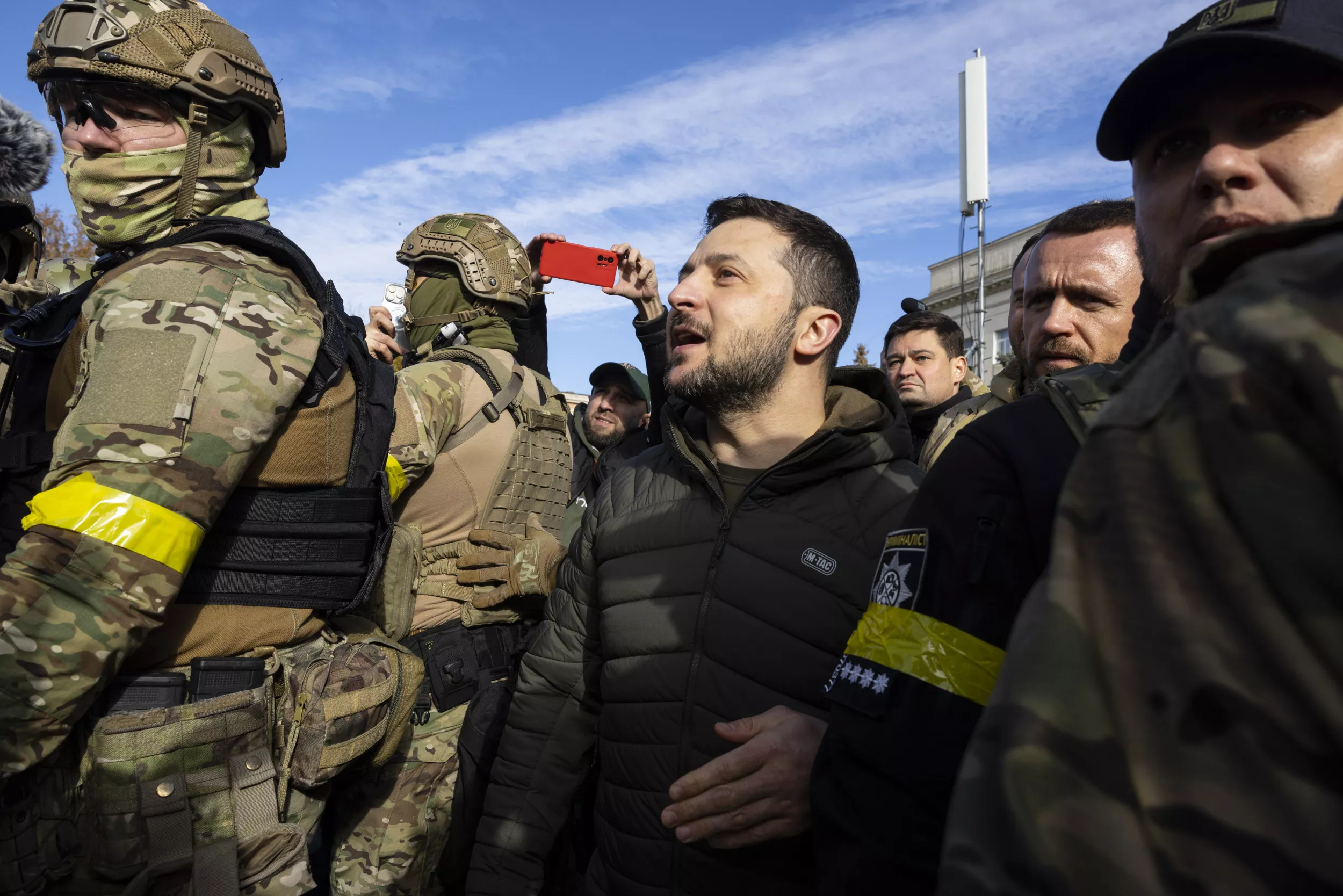 Retreat from Kherson Leaves Russian Forces Scrambling to Stave Off Collapse - Vimarsana News