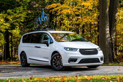 2023 Chrysler Pacifica Road 2023 Chrysler Pacifica Road