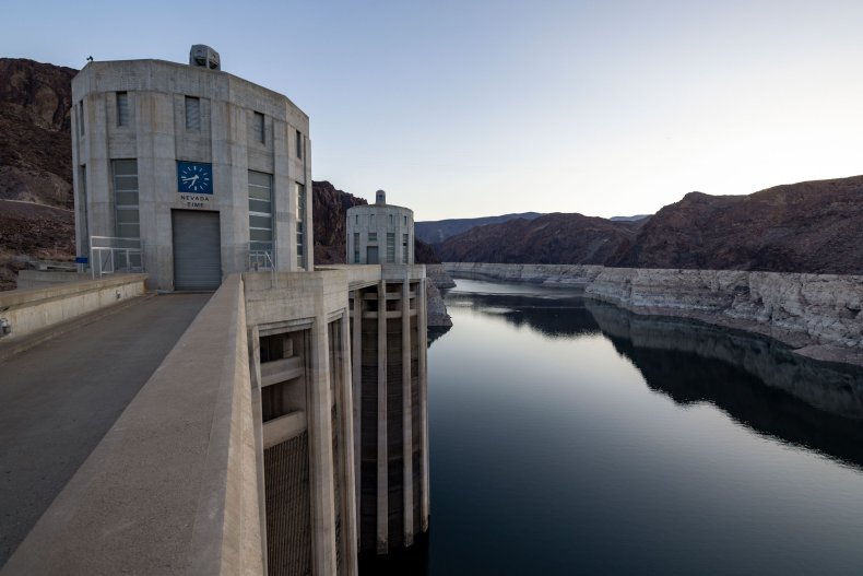 Lake Mead bathtub ring from drought