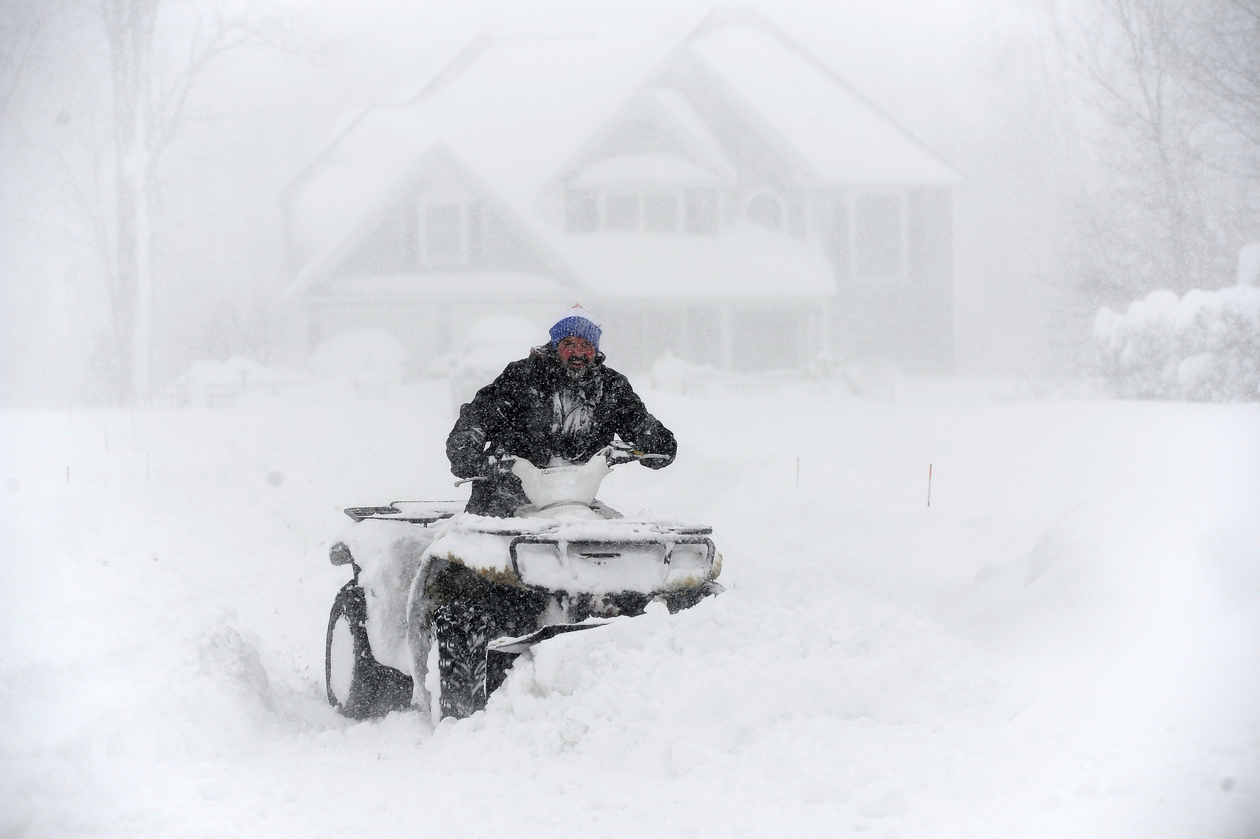 THUNDERSNOW, Should the Cleveland Browns/Buffalo Bills game be moved?