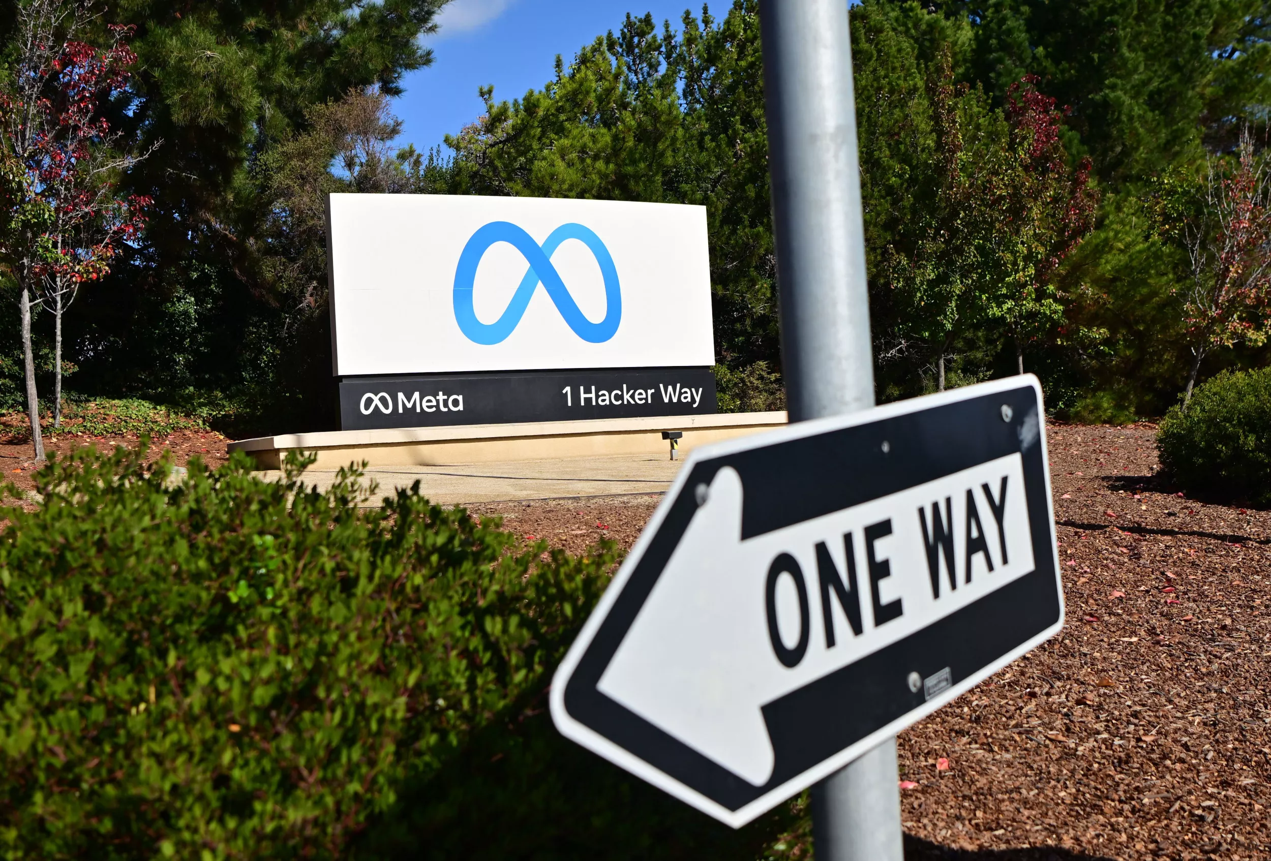 As Big Tech Layoffs Explode, Companies Must Prioritize Retaining American Workers - Vimarsana News