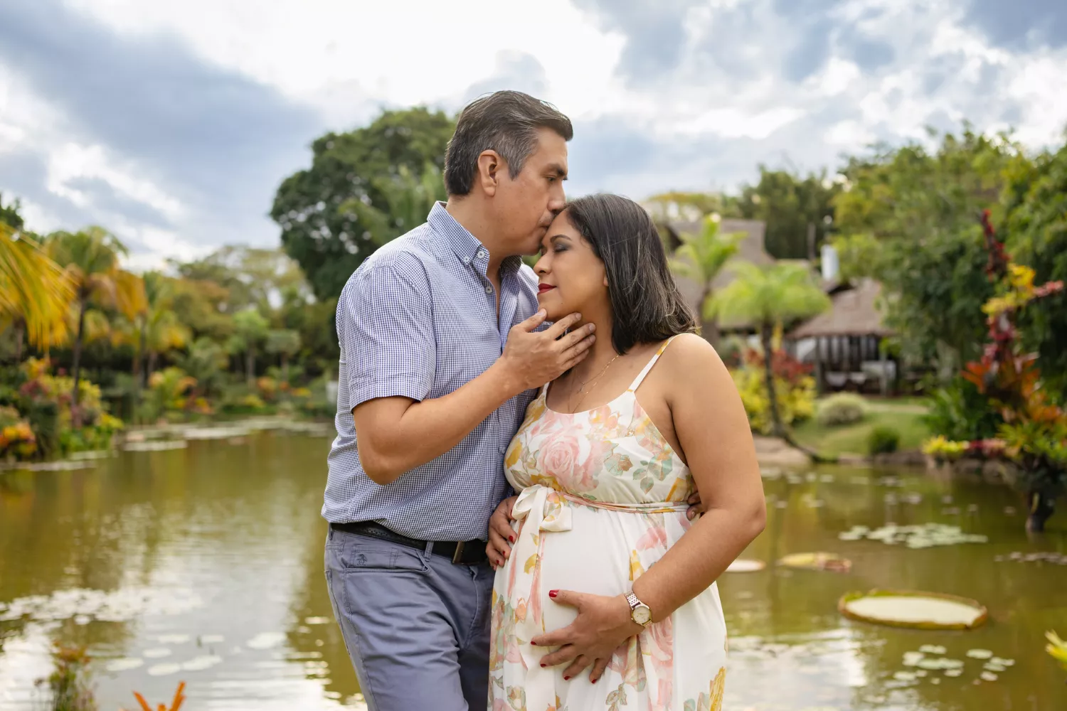 Shock as Pregnant Woman Reveals Her Dad, 70, Is Expecting an Affair Baby - Vimarsana News