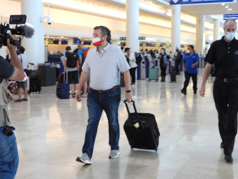 Ted Cruz Pulls Suitcase Through Airport