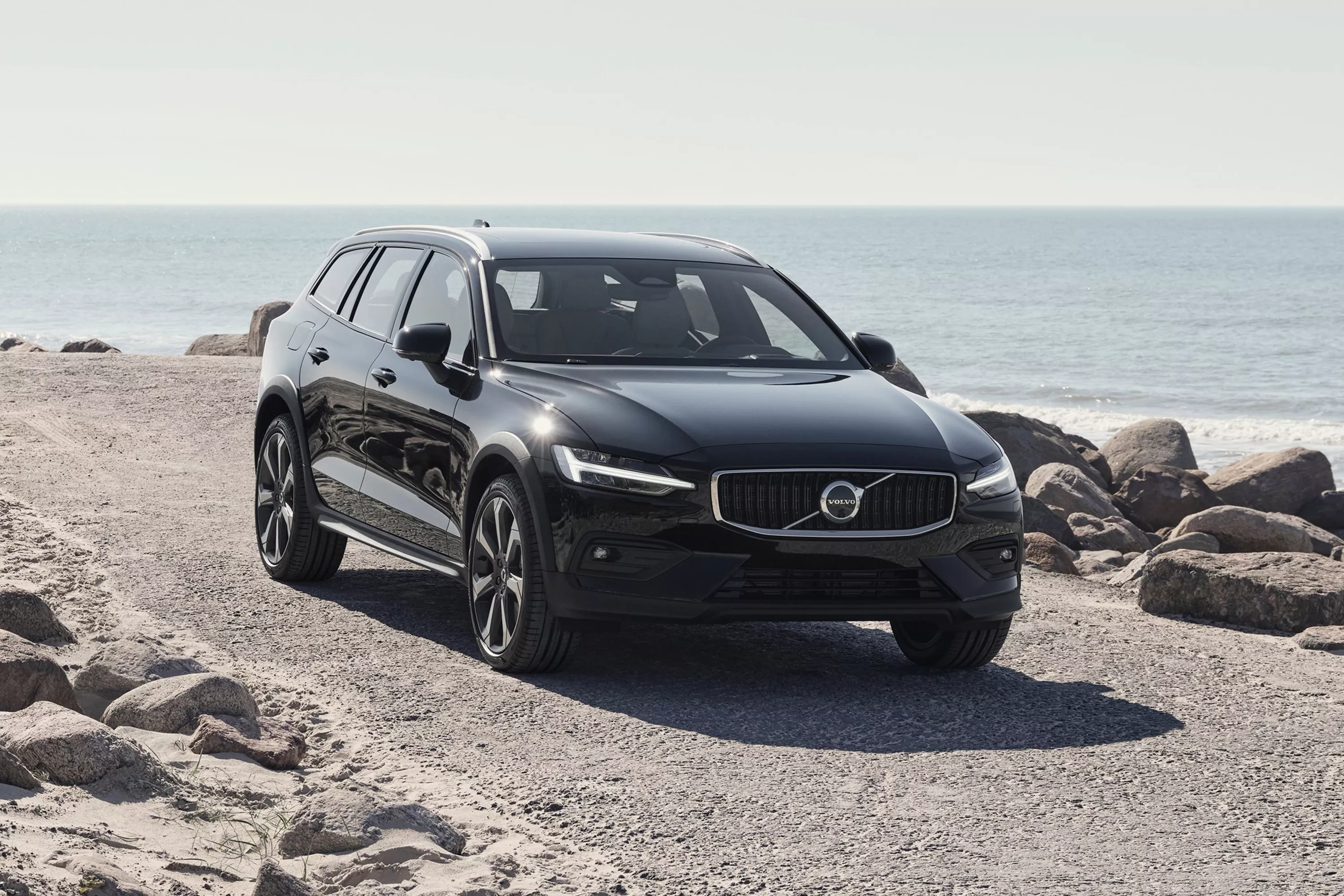 2022 Volvo V60 Cross Country Review: A Luxury All-Weather Wagon - Vimarsana News