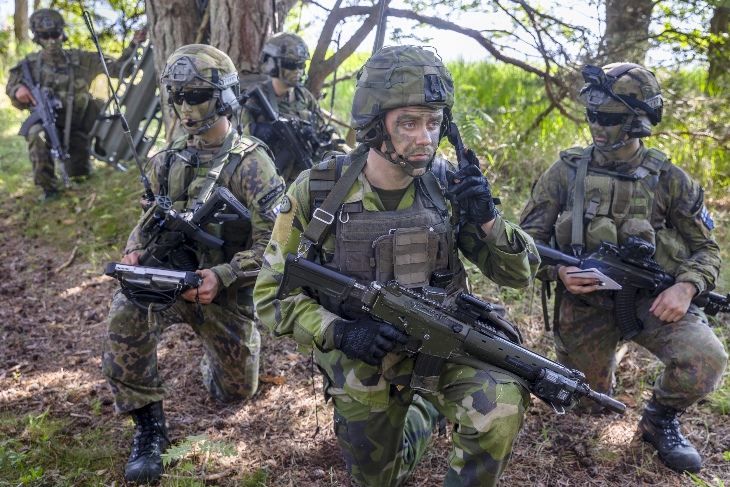 Finland Offers to Train Ukraine Soldiers in Winter Warfare Against Russia