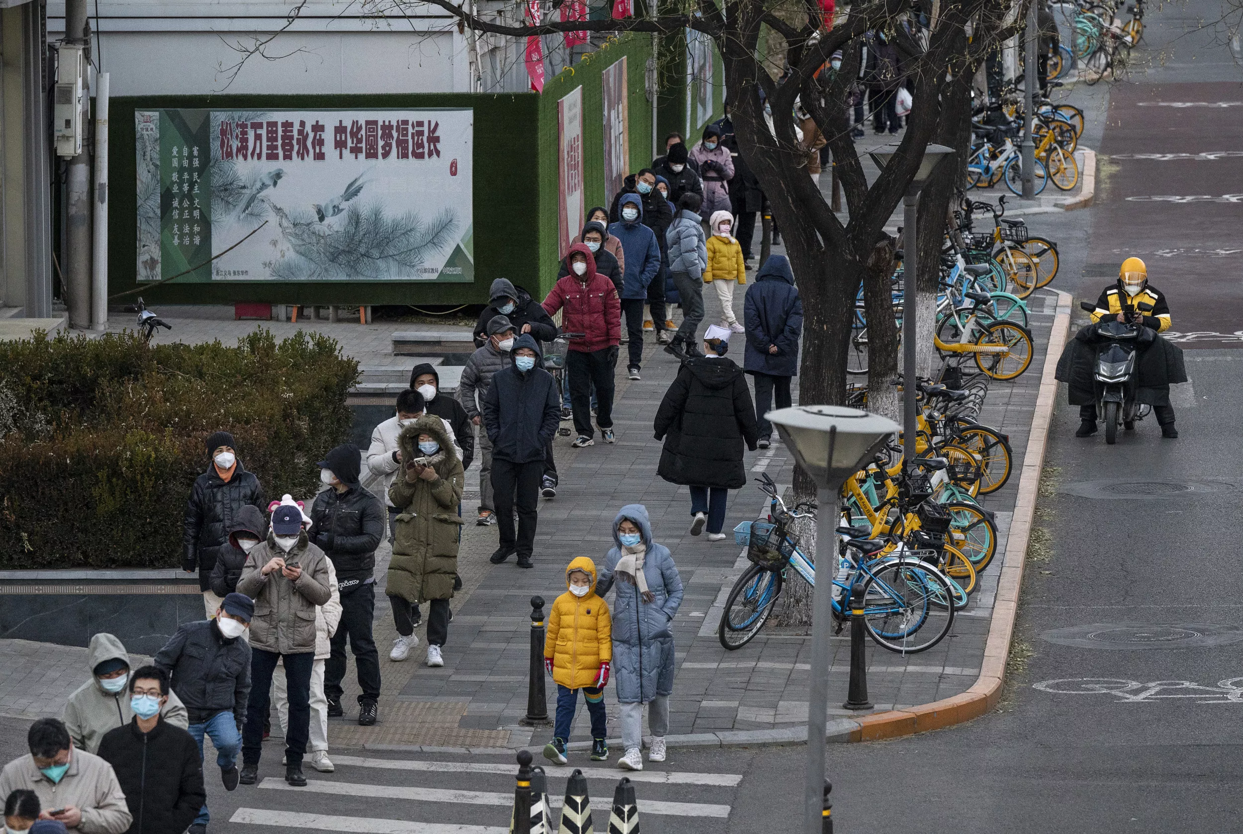 Chinese City Eases Lockdowns After Nights of Protests Against COVID Rules - Vimarsana News