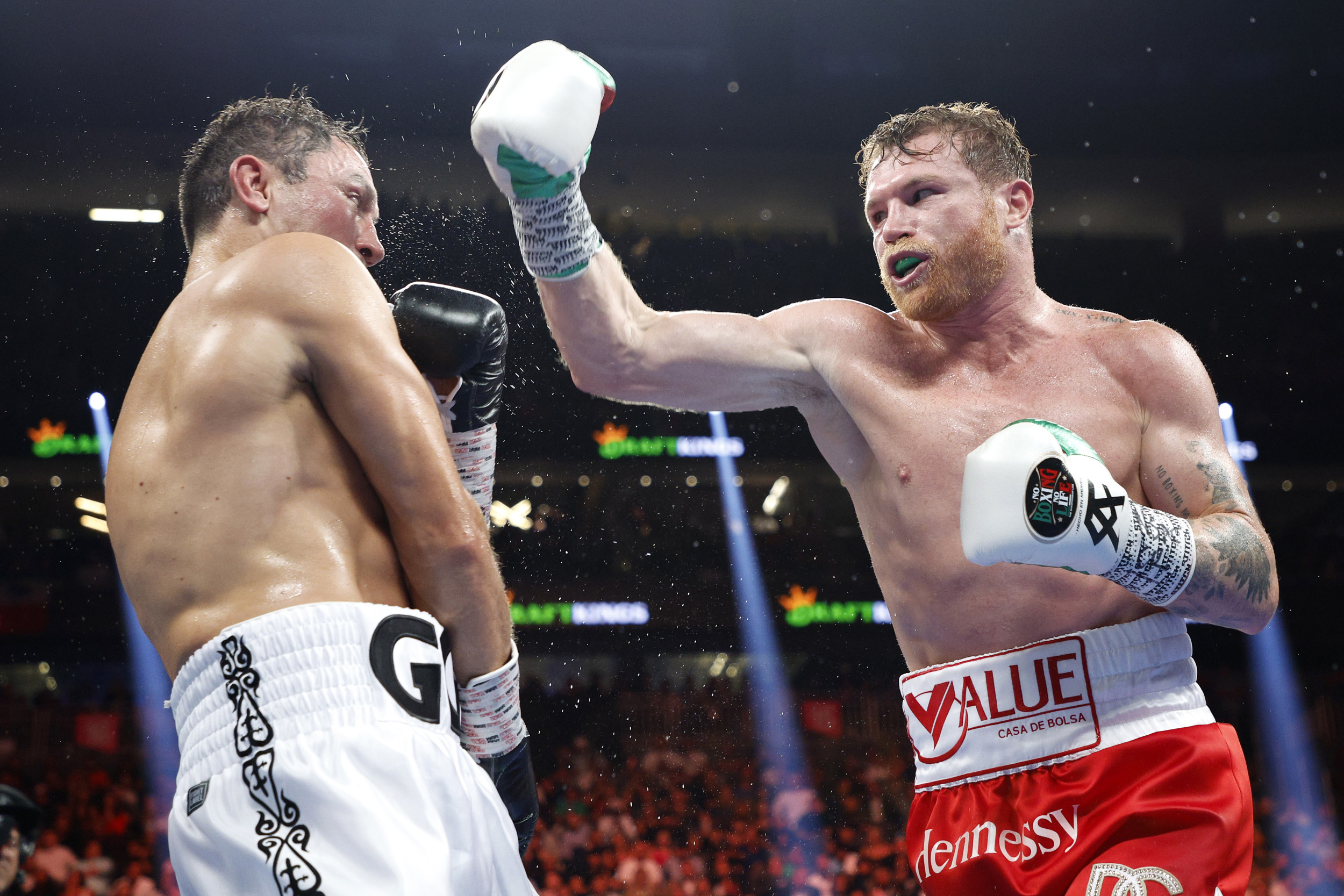 Boxer Canelo Alvarez Threatens Lionel Messi Over 'Offensive Act' - Newsweek