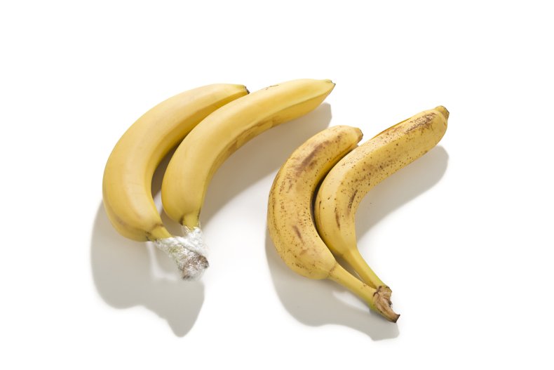 bananas with and without wrap