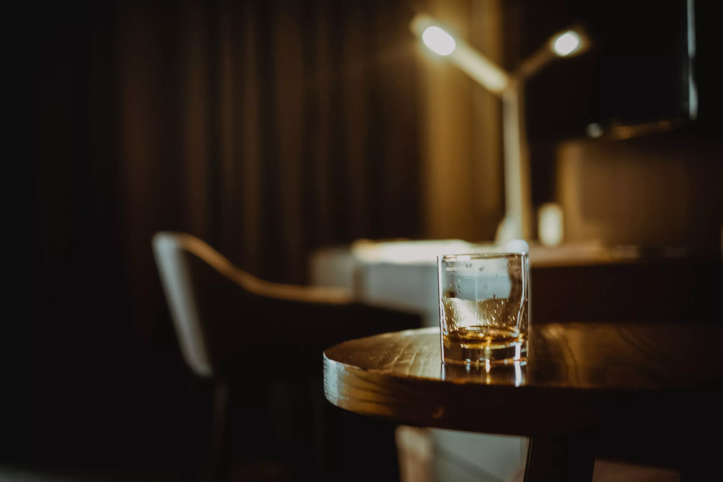 Dad-To-Be Slammed for Drinking Whiskey Near Pregnant Wife: 'Terrible Look' - Vimarsana News