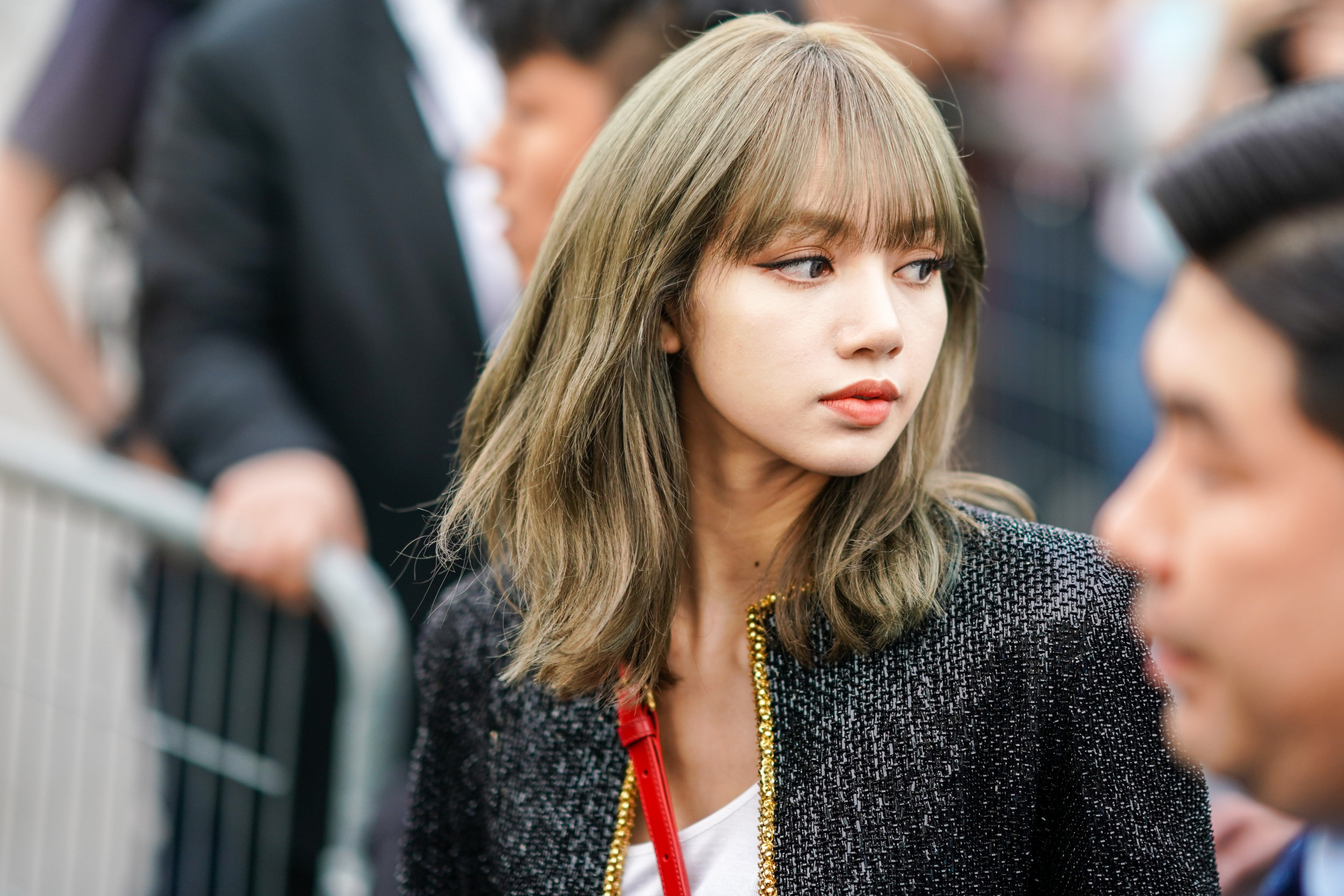  Apologize To Lisa Trends As BLACKPINK Fans Call Out Spotify