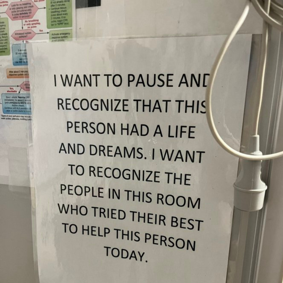 The hospital resuscitation room sign.