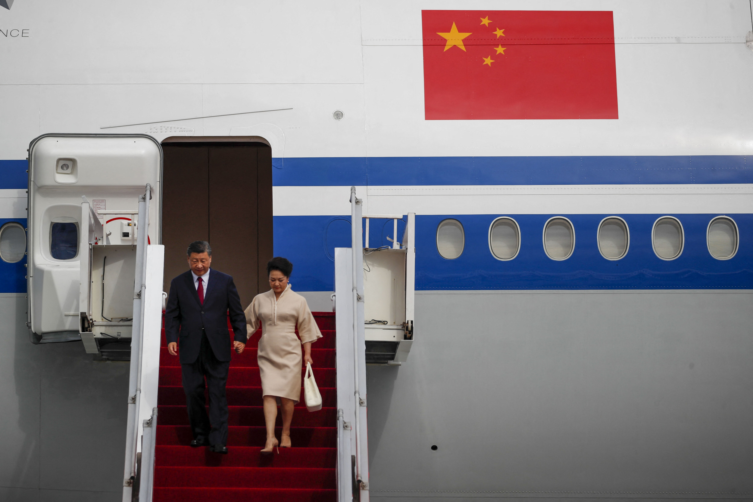 China Reverses COVID Propaganda After Years of Dire Warnings China Reverses COVID Propaganda After Years of Dire Warnings