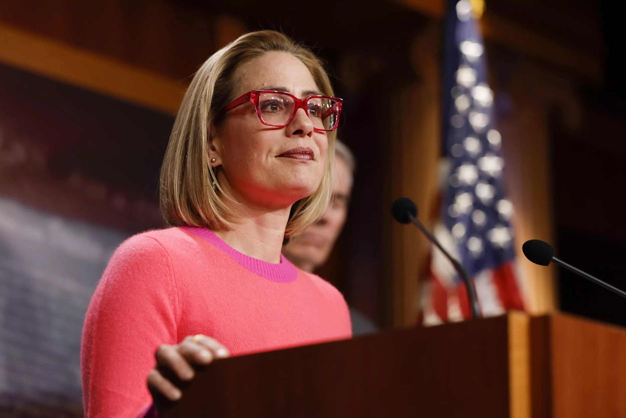 Kyrsten Sinema Tries To Win Back Democrats With Re-Election on the Line - Vimarsana News