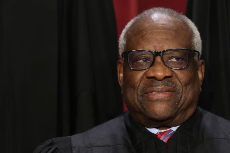 Clarence Thomas Sits for a Portrait