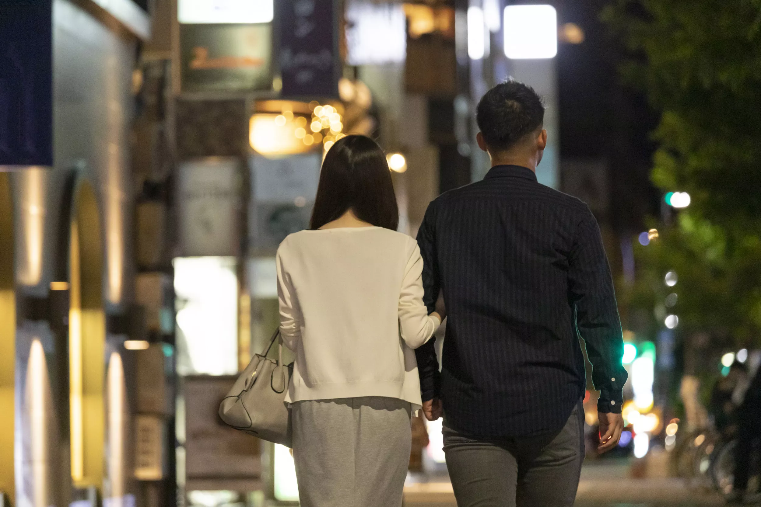 Man Urged To Dump Girlfriend Over Her Response to Being Robbed at Gunpoint - Vimarsana News