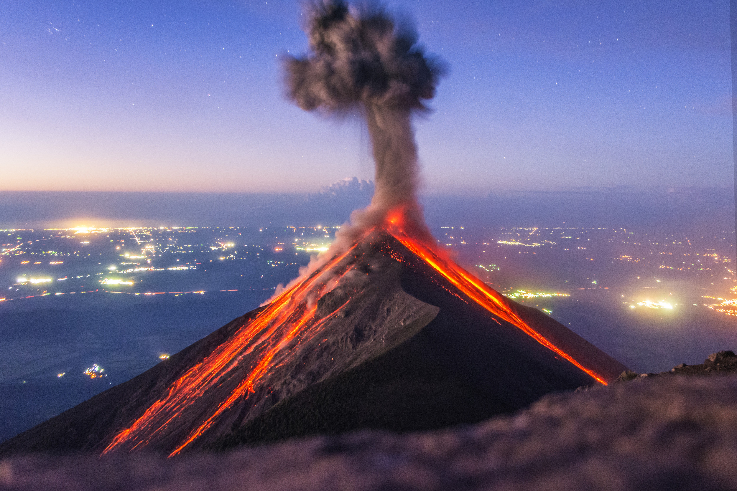 Vulcano del clearance fuego