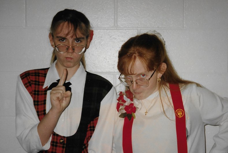 Rexroad Lawrence dan Gillian Twining, kelas 8