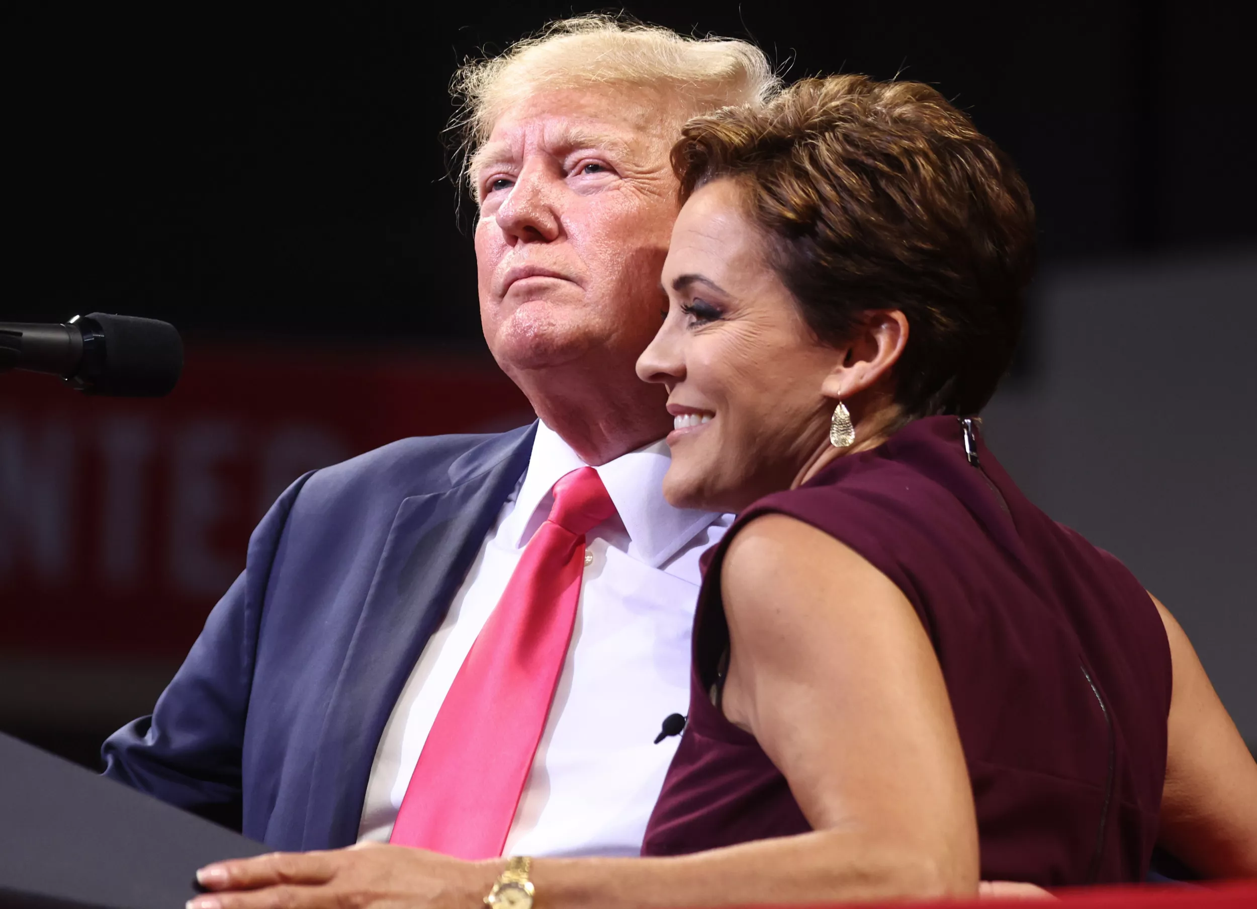 Kari Lake Lawsuit Could Help Trump Get Reinstated as President, Lawyer Says - Vimarsana News