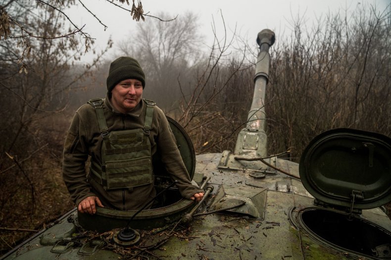Artileri Ukraina di howitzer dekat Bakhmut Donetsk