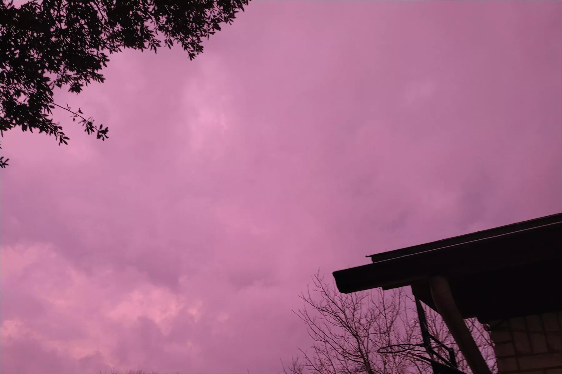 Eerie Pink Sky Appears Above Dallas - Vimarsana News