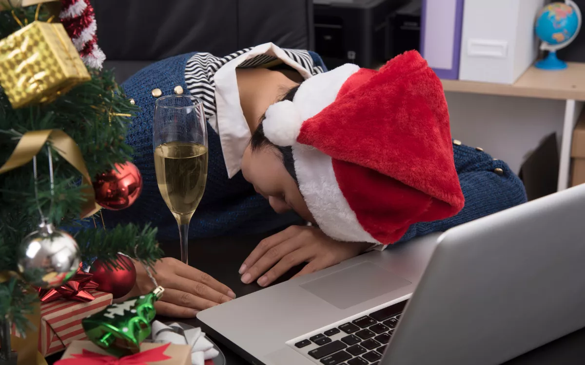 What To Do if You Embarrass Yourself at the Work Christmas Party - Vimarsana News