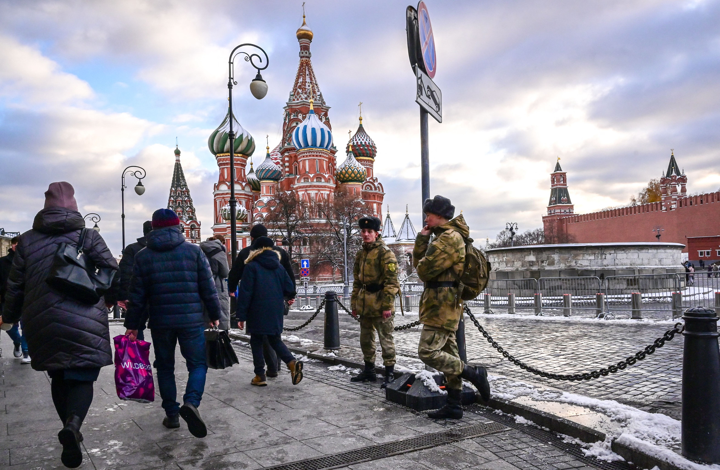 бойцы на красной площади